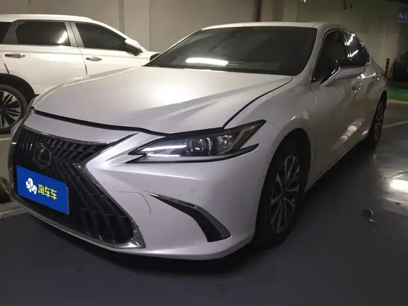 Lexus ES, 2024