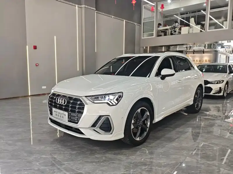 Audi Q3, 2022