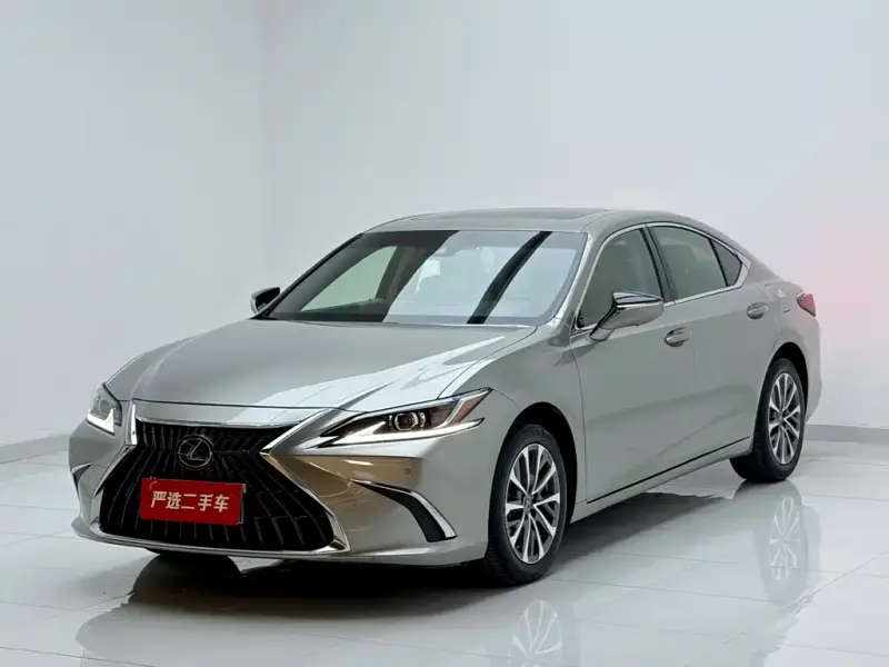 Lexus ES, 2024