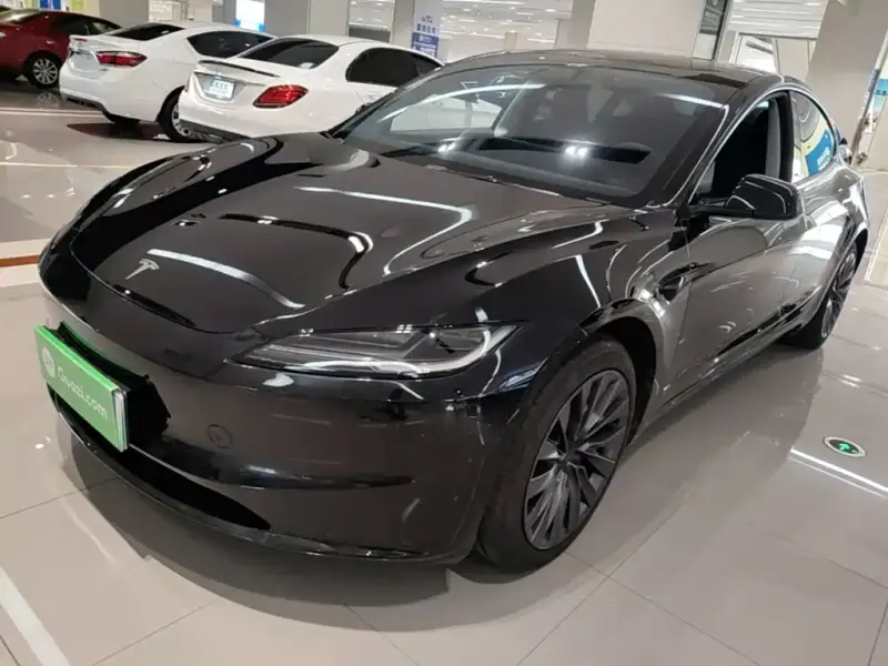 Tesla Model 3, 2025