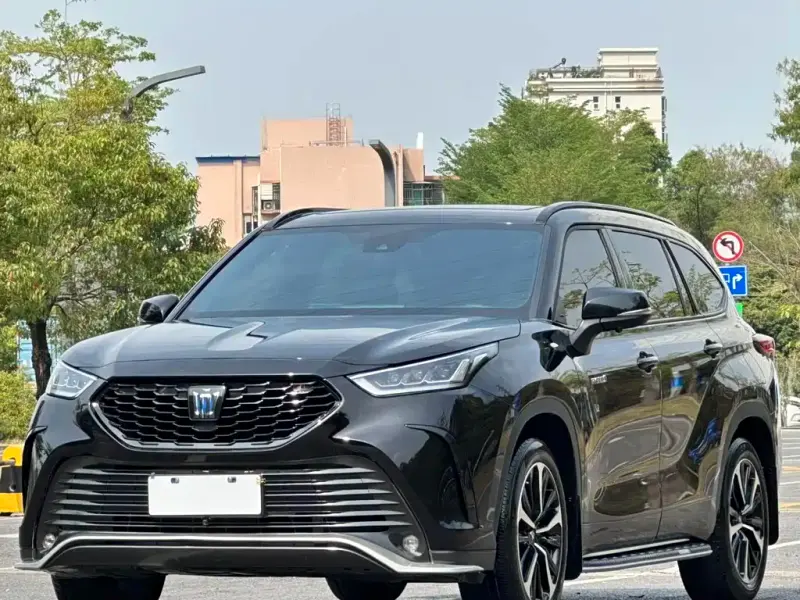 Toyota Crown Kluger, 2022