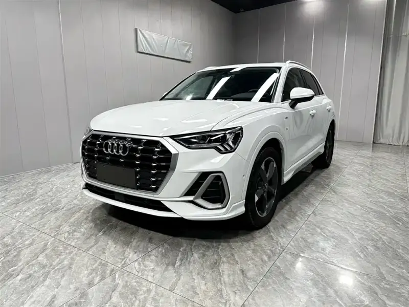 Audi Q3, 2022