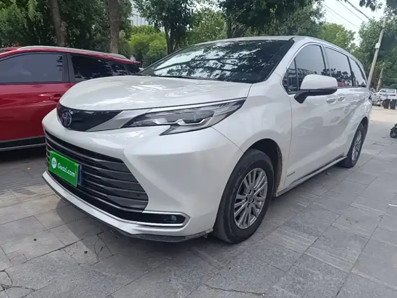 Toyota Sienna, 2023