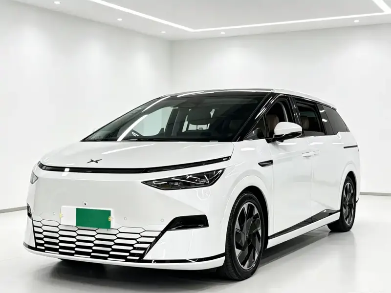 XPeng X9, 2024