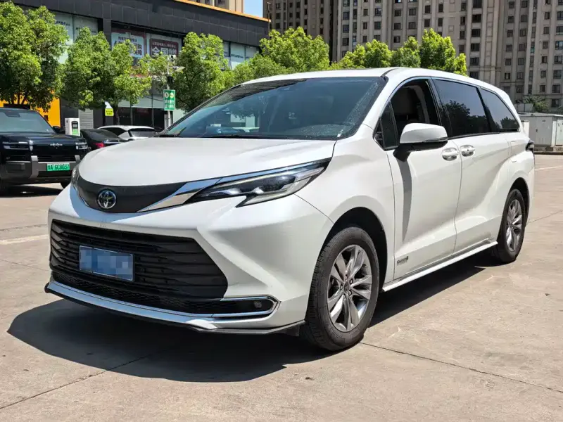 Toyota Sienna, 2024