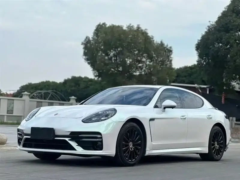 Porsche Panamera, 2016