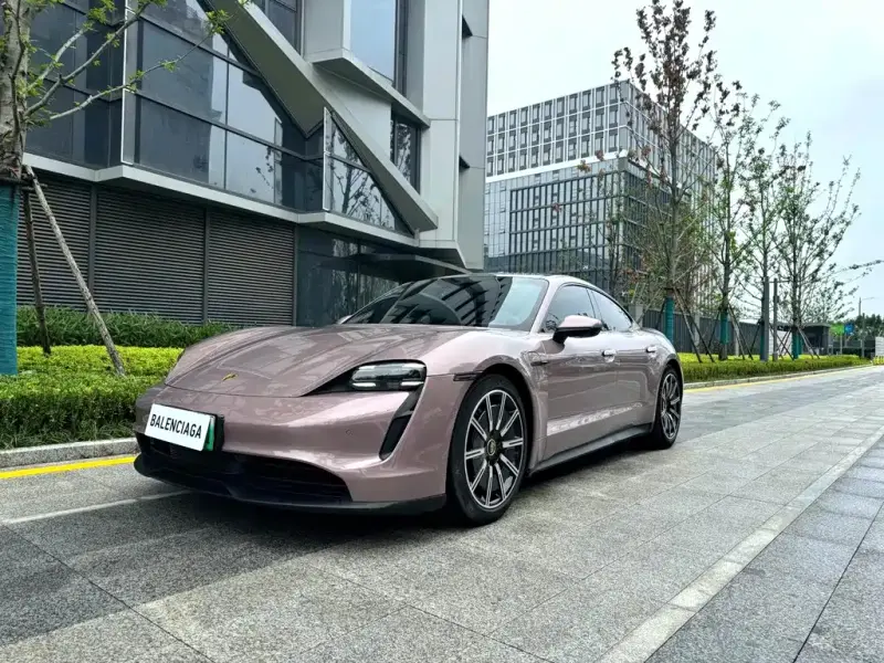Porsche Taycan, 2021
