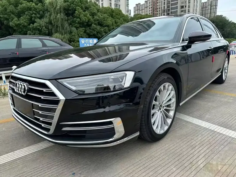 Audi A8, 2022