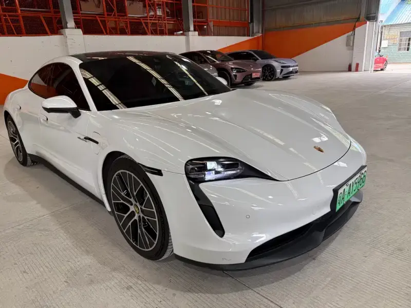 Porsche Taycan, 2021