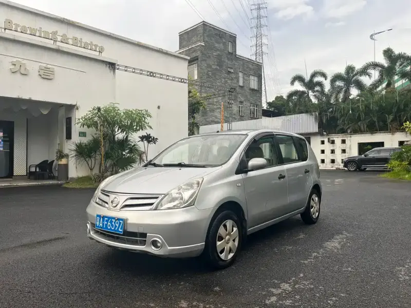 Nissan Livina, 2010