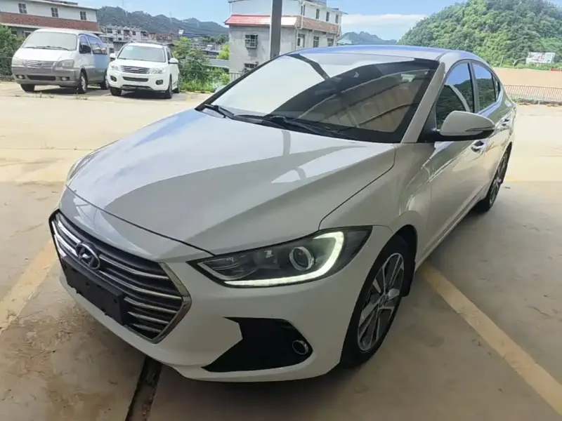 Hyundai Elantra, 2016