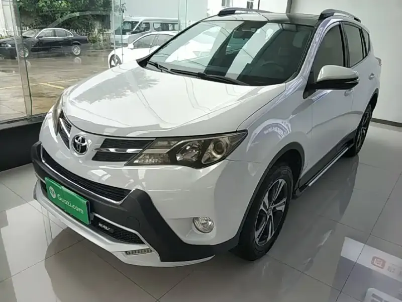 Toyota RAV4, 2015