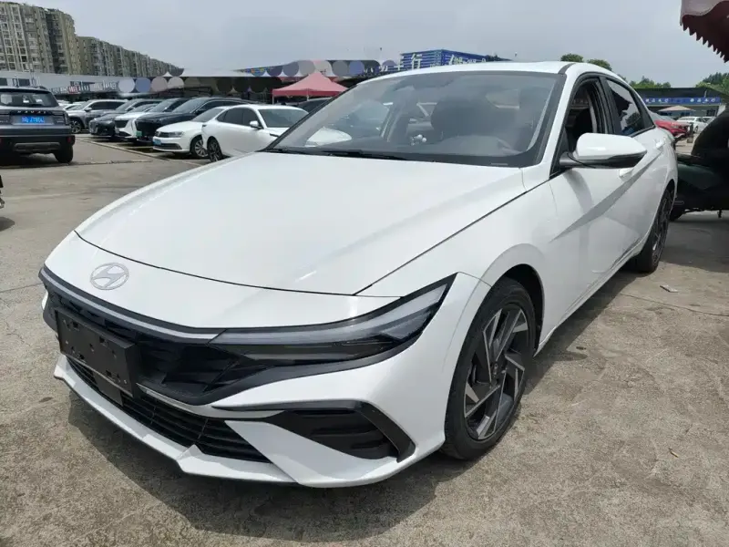 Hyundai Elantra, 2023