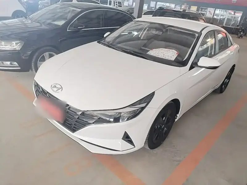 Hyundai Elantra, 2023