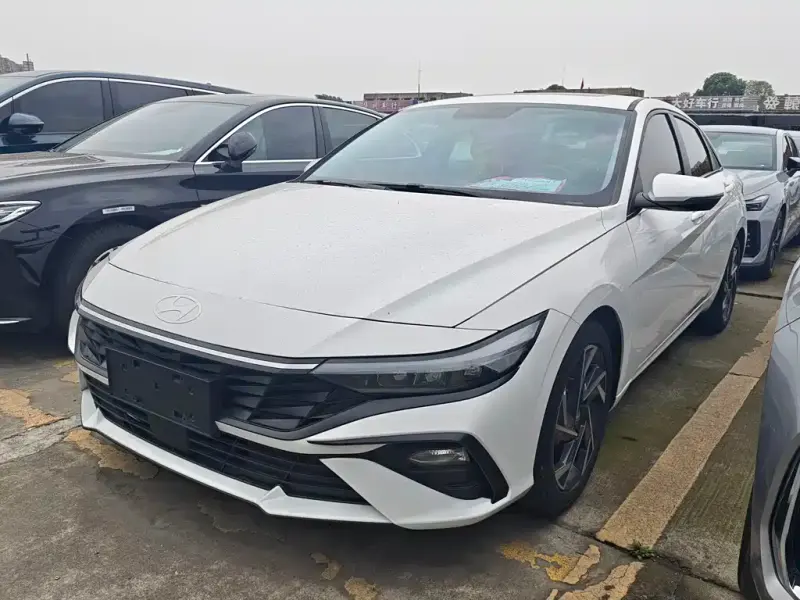 Hyundai Elantra, 2024