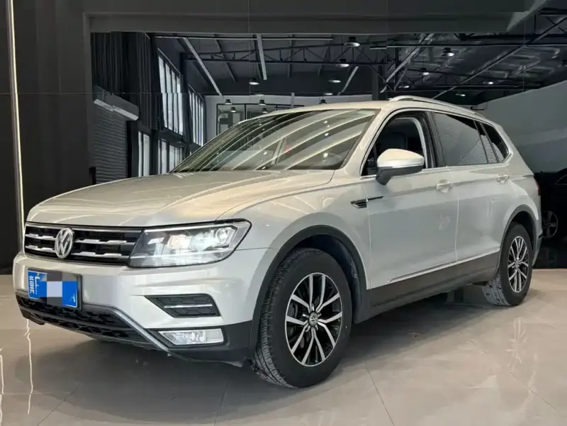 Volkswagen Tiguan L, 2018