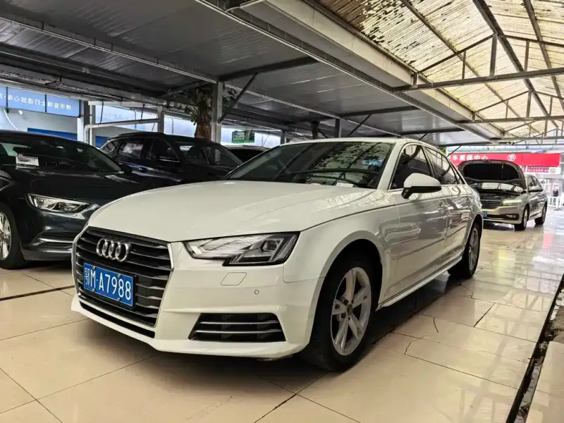 Audi A4L, 2017