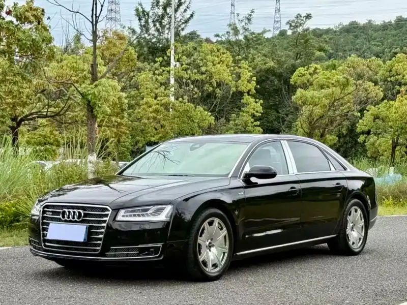 Audi A8, 2013