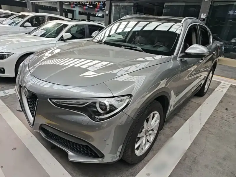 Alfa Romeo Stelvio, 2019