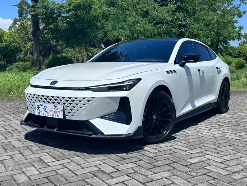 Changan UNI-V, 2025