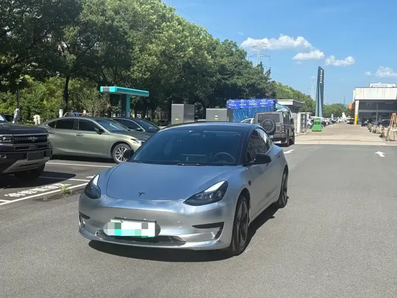 Tesla Model 3, 2023