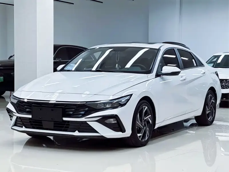 Hyundai Elantra, 2024