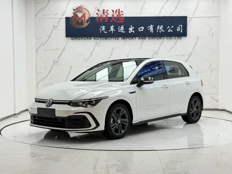 Volkswagen Golf, 2023