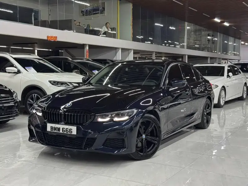 BMW 3 Series, 2021