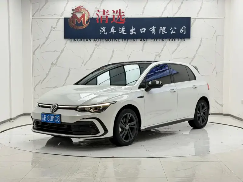 Volkswagen Golf, 2023