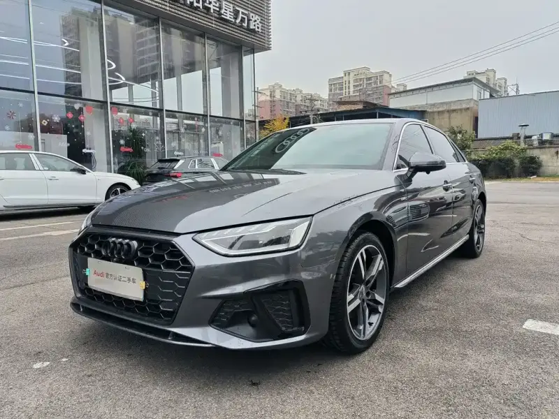 Audi A4L, 2021