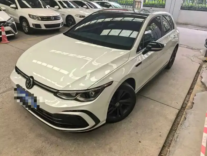 Volkswagen Golf, 2022