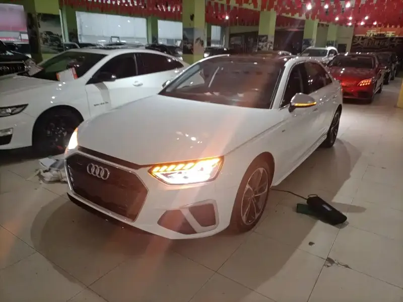 Audi A4L, 2020