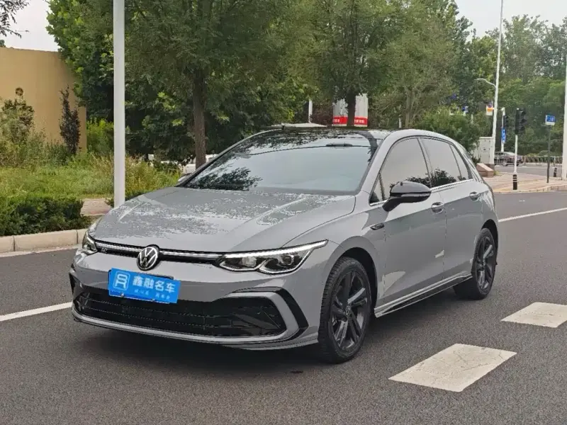 Volkswagen Golf, 2023
