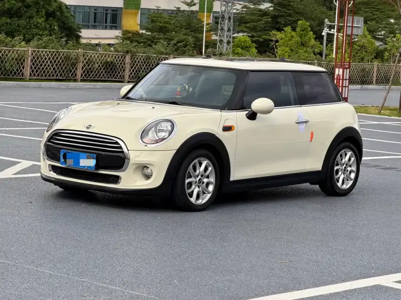 MINI Mini, 2014