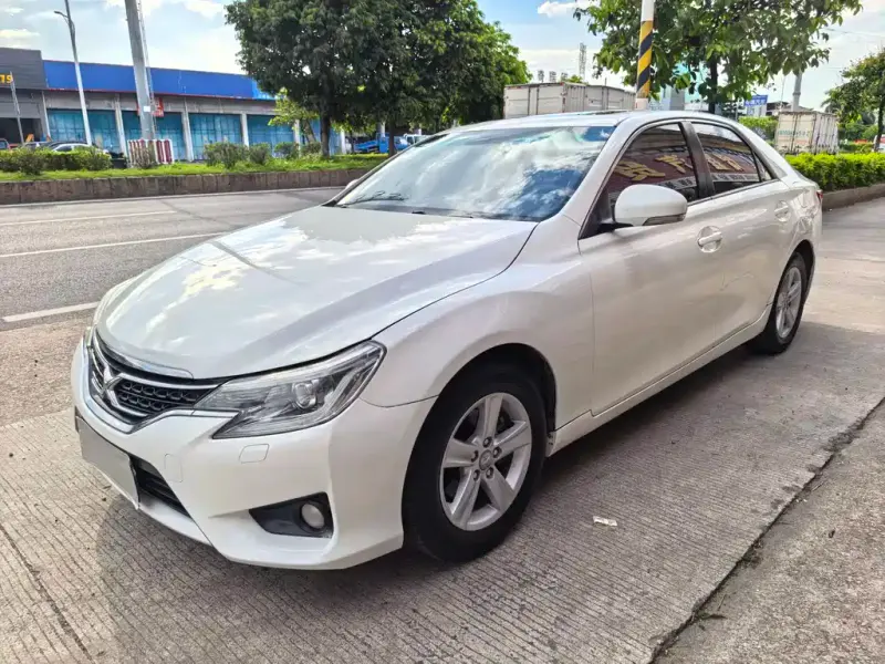 Toyota Reiz, 2015