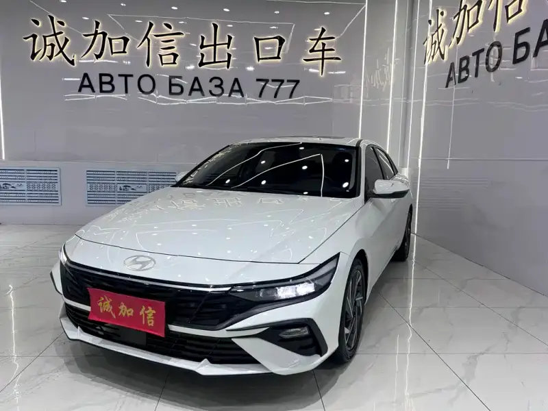 Hyundai Elantra, 2023