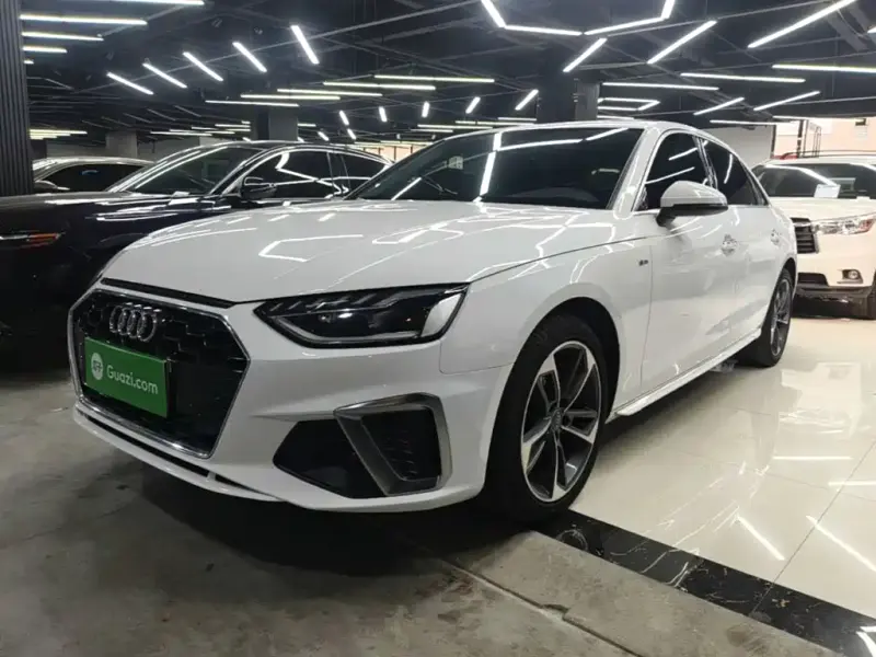 Audi A4L, 2020
