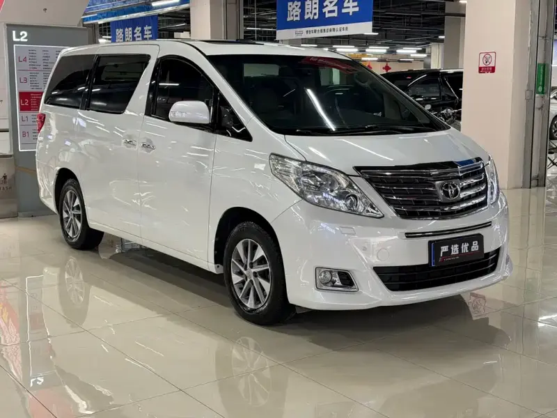 Toyota Alphard, 2012