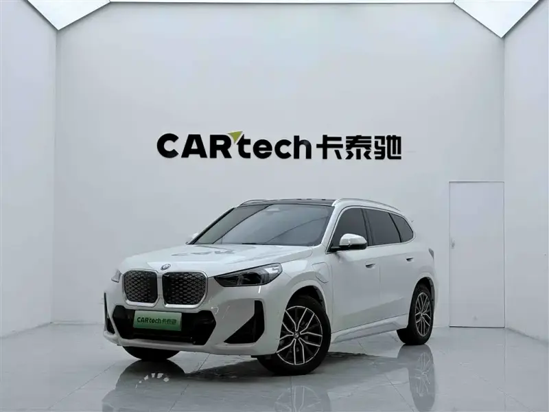 BMW iX1, 2026