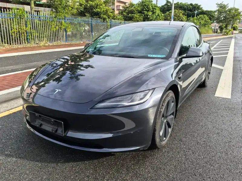 Tesla Model 3, 2024