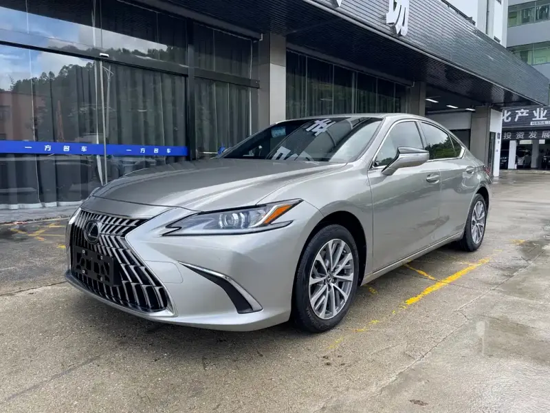 Lexus ES, 2023
