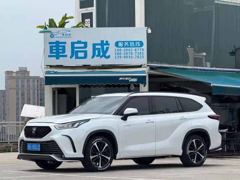 Toyota Crown Kluger, 2023