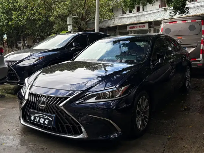Lexus ES, 2023