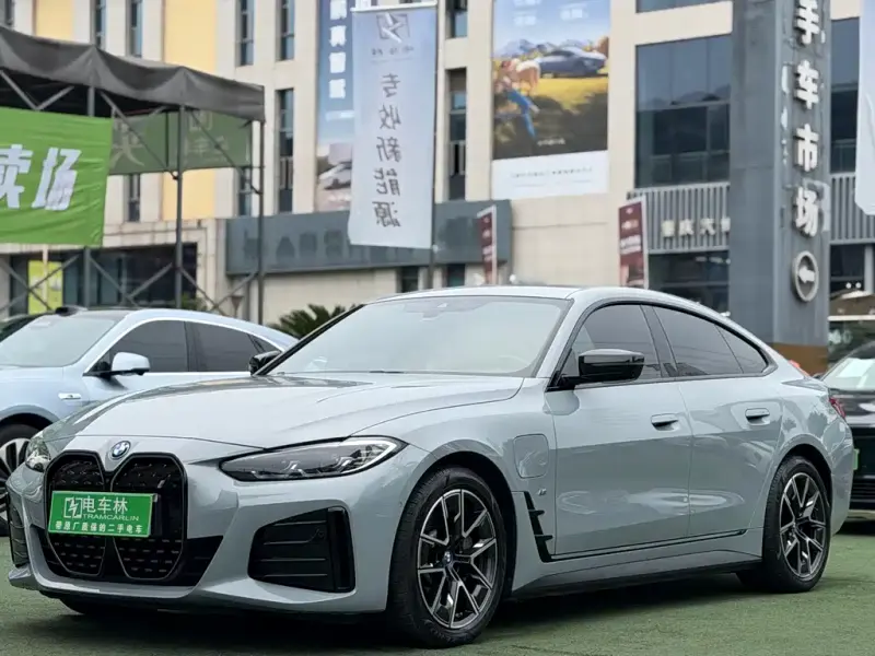 BMW i4, 2022
