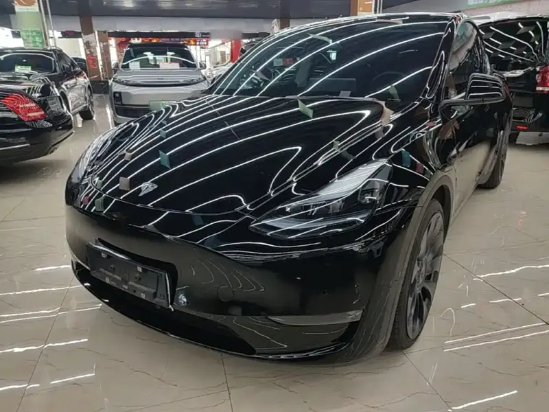 Tesla Model Y, 2022
