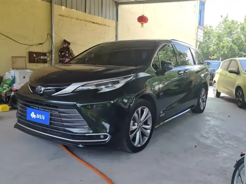 Toyota Sienna, 2023