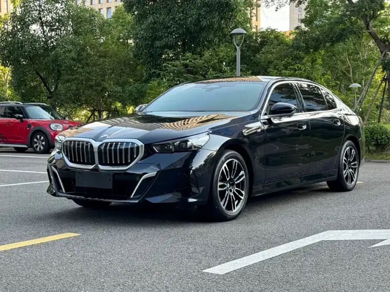BMW 5 Series, 2024