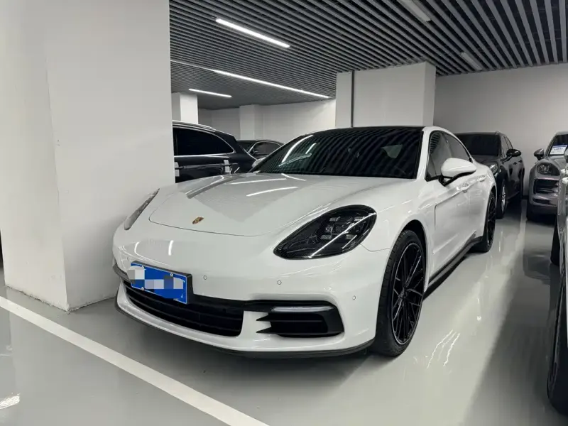 Porsche Panamera, 2018