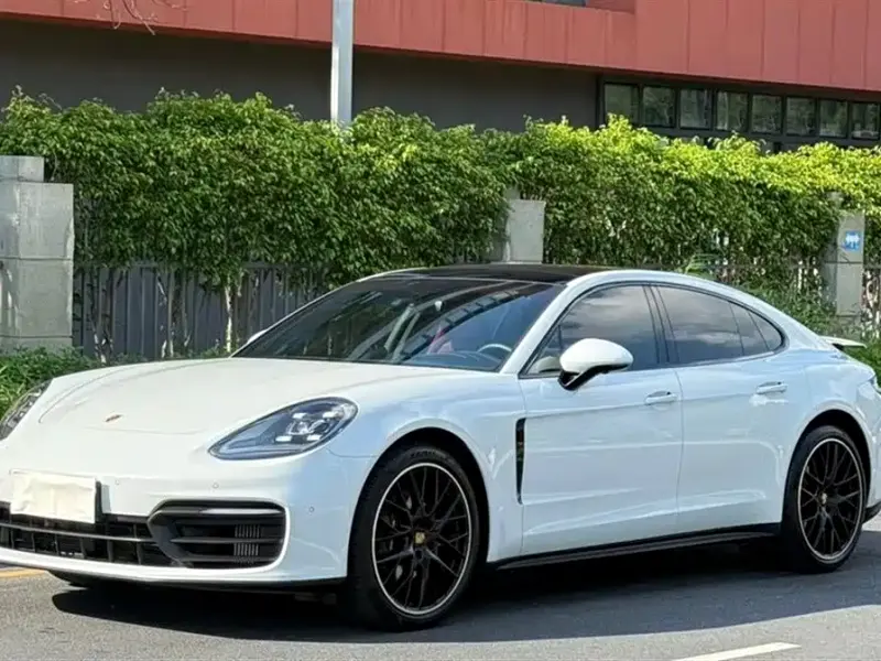 Porsche Panamera, 2023