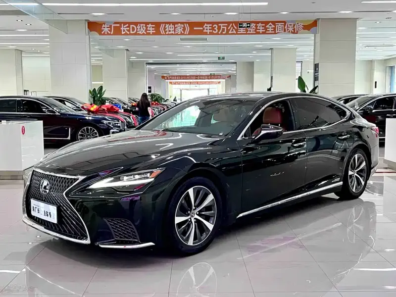 Lexus LS, 2022